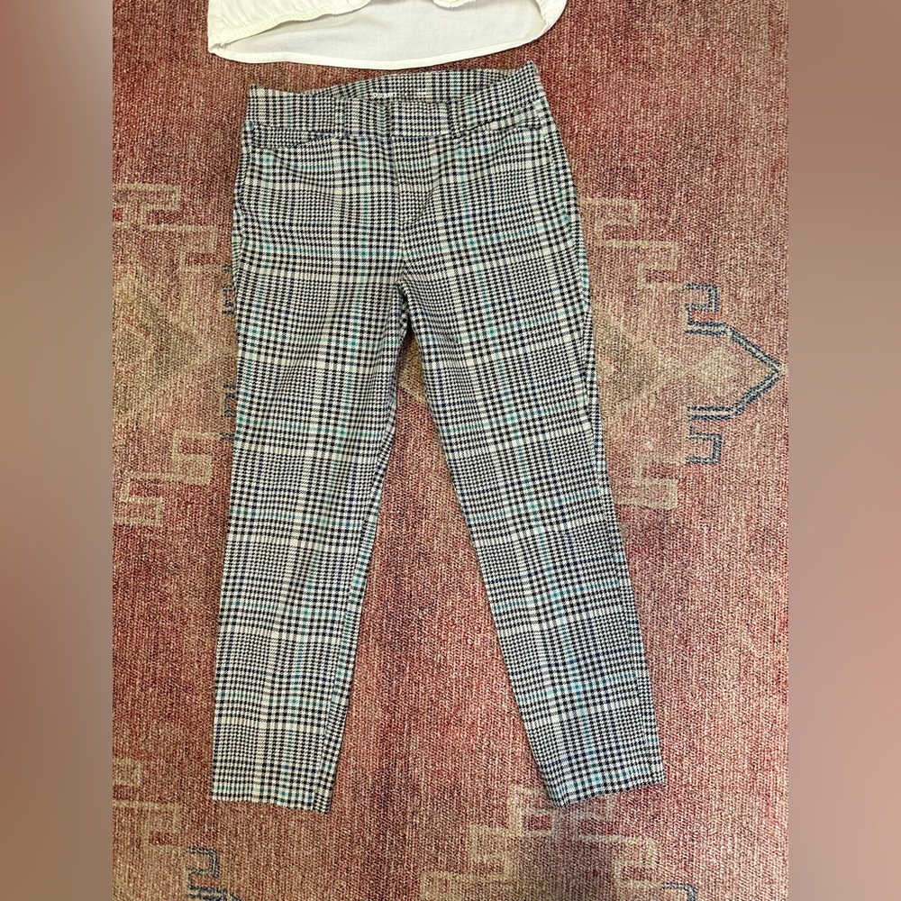 Old navy pixie plaid pants size 6